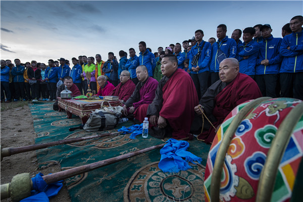 响沙湾,沙漠,度假地,景区,旅游,图片,照片,摄影,内蒙古响沙湾,内蒙古旅游,鄂尔多斯市旅游,莲花酒店,莲花度假酒店,莲沙度假岛,福沙度假岛,悦沙休闲岛,仙沙休闲岛,一粒沙度假村,在线预订,预定,旅行社,AAAAA,5A级旅游景区,库布齐,库布其沙漠,库布其旅游