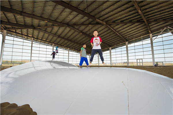 响沙湾,沙漠,度假地,景区,旅游,图片,照片,摄影,内蒙古响沙湾,内蒙古旅游,鄂尔多斯市旅游,莲花酒店,莲花度假酒店,莲沙度假岛,福沙度假岛,悦沙休闲岛,仙沙休闲岛,一粒沙度假村,在线预订,预定,旅行社,AAAAA,5A级旅游景区,库布齐,库布其沙漠,库布其旅游