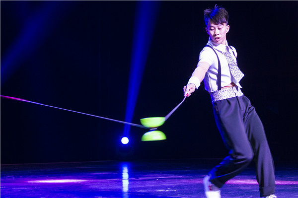 响沙湾,沙漠,度假地,景区,旅游,图片,照片,摄影,内蒙古响沙湾,内蒙古旅游,鄂尔多斯市旅游,莲花酒店,莲花度假酒店,莲沙度假岛,福沙度假岛,悦沙休闲岛,仙沙休闲岛,一粒沙度假村,在线预订,预定,旅行社,AAAAA,5A级旅游景区,库布齐,库布其沙漠,库布其旅游