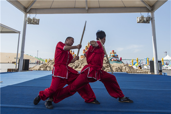 响沙湾,沙漠,度假地,景区,旅游,图片,照片,摄影,内蒙古响沙湾,内蒙古旅游,鄂尔多斯市旅游,莲花酒店,莲花度假酒店,莲沙度假岛,福沙度假岛,悦沙休闲岛,仙沙休闲岛,一粒沙度假村,在线预订,预定,旅行社,AAAAA,5A级旅游景区,库布齐,库布其沙漠,库布其旅游