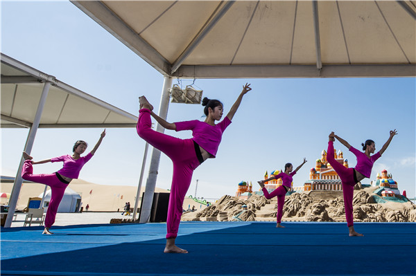 响沙湾,沙漠,度假地,景区,旅游,图片,照片,摄影,内蒙古响沙湾,内蒙古旅游,鄂尔多斯市旅游,莲花酒店,莲花度假酒店,莲沙度假岛,福沙度假岛,悦沙休闲岛,仙沙休闲岛,一粒沙度假村,在线预订,预定,旅行社,AAAAA,5A级旅游景区,库布齐,库布其沙漠,库布其旅游