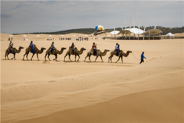 响沙湾,沙漠,度假地,景区,旅游,图片,照片,摄影,内蒙古响沙湾,内蒙古旅游,鄂尔多斯市旅游,莲花酒店,莲花度假酒店,莲沙度假岛,福沙度假岛,悦沙休闲岛,仙沙休闲岛,一粒沙度假村,在线预订,预定,旅行社,AAAAA,5A级旅游景区,库布齐,库布其沙漠,库布其旅游