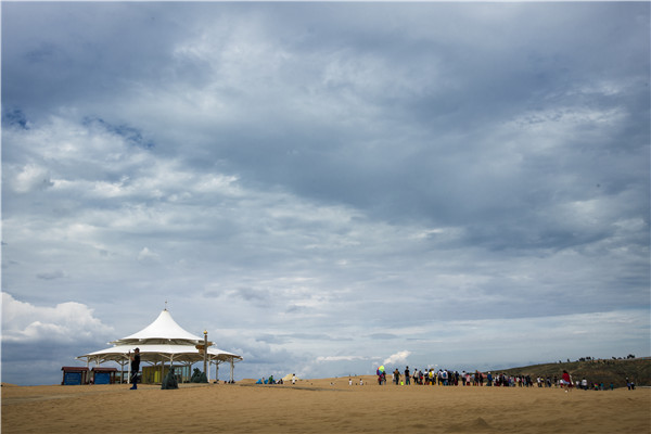 响沙湾,沙漠,度假地,景区,旅游,图片,照片,摄影,内蒙古响沙湾,内蒙古旅游,鄂尔多斯市旅游,莲花酒店,莲花度假酒店,莲沙度假岛,福沙度假岛,悦沙休闲岛,仙沙休闲岛,一粒沙度假村,在线预订,预定,旅行社,AAAAA,5A级旅游景区,库布齐,库布其沙漠,库布其旅游