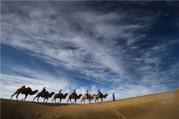 响沙湾,沙漠,度假地,景区,旅游,图片,照片,摄影,内蒙古响沙湾,内蒙古旅游,鄂尔多斯市旅游,莲花酒店,莲花度假酒店,莲沙度假岛,福沙度假岛,悦沙休闲岛,仙沙休闲岛,一粒沙度假村,在线预订,预定,旅行社,AAAAA,5A级旅游景区,库布齐,库布其沙漠,库布其旅游
