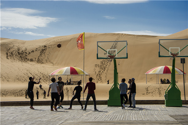 响沙湾,沙漠,度假地,景区,旅游,图片,照片,摄影,内蒙古响沙湾,内蒙古旅游,鄂尔多斯市旅游,莲花酒店,莲花度假酒店,莲沙度假岛,福沙度假岛,悦沙休闲岛,仙沙休闲岛,一粒沙度假村,在线预订,预定,旅行社,AAAAA,5A级旅游景区,库布齐,库布其沙漠,库布其旅游