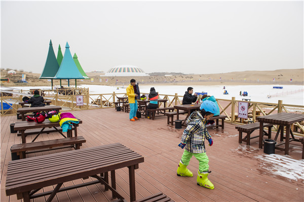 响沙湾,沙漠,度假地,景区,旅游,图片,照片,摄影,内蒙古响沙湾,内蒙古旅游,鄂尔多斯市旅游,莲花酒店,莲花度假酒店,莲沙度假岛,福沙度假岛,悦沙休闲岛,仙沙休闲岛,一粒沙度假村,在线预订,预定,旅行社,AAAAA,5A级旅游景区,库布齐,库布其沙漠,库布其旅游