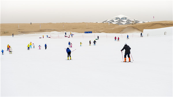 响沙湾,沙漠,度假地,景区,旅游,图片,照片,摄影,内蒙古响沙湾,内蒙古旅游,鄂尔多斯市旅游,莲花酒店,莲花度假酒店,莲沙度假岛,福沙度假岛,悦沙休闲岛,仙沙休闲岛,一粒沙度假村,在线预订,预定,旅行社,AAAAA,5A级旅游景区,库布齐,库布其沙漠,库布其旅游