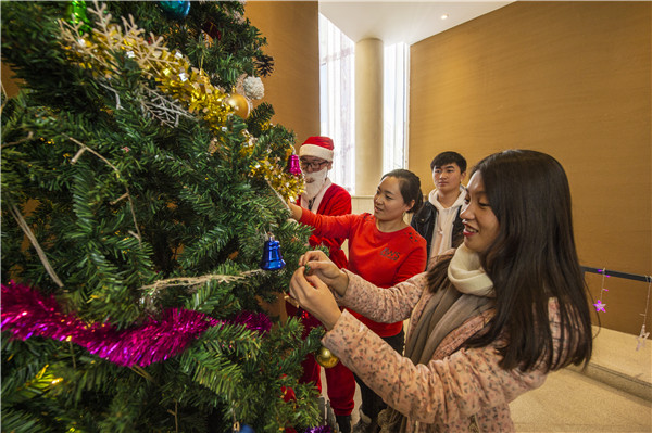 响沙湾,沙漠,度假地,景区,旅游,图片,照片,摄影,内蒙古响沙湾,内蒙古旅游,鄂尔多斯市旅游,莲花酒店,莲花度假酒店,莲沙度假岛,福沙度假岛,悦沙休闲岛,仙沙休闲岛,一粒沙度假村,在线预订,预定,旅行社,AAAAA,5A级旅游景区,库布齐,库布其沙漠,库布其旅游