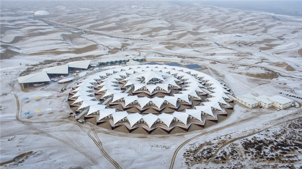 响沙湾,沙漠,度假地,景区,旅游,图片,照片,摄影,内蒙古响沙湾,内蒙古旅游,鄂尔多斯市旅游,莲花酒店,莲花度假酒店,莲沙度假岛,福沙度假岛,悦沙休闲岛,仙沙休闲岛,一粒沙度假村,在线预订,预定,旅行社,AAAAA,5A级旅游景区,库布齐,库布其沙漠,库布其旅游