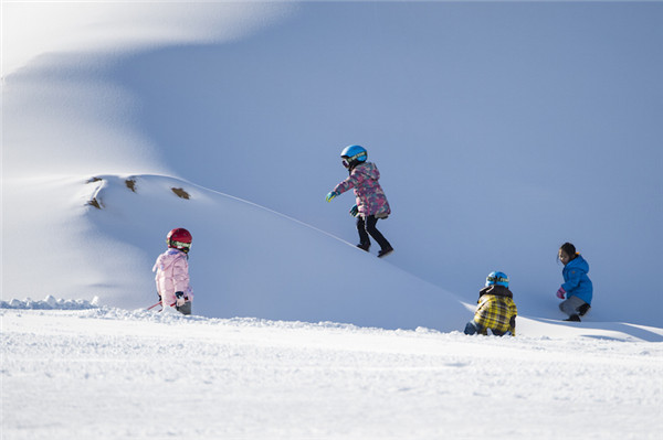 响沙湾,沙漠,度假地,景区,旅游,图片,照片,摄影,内蒙古响沙湾,内蒙古旅游,鄂尔多斯市旅游,莲花酒店,莲花度假酒店,莲沙度假岛,福沙度假岛,悦沙休闲岛,仙沙休闲岛,一粒沙度假村,在线预订,预定,旅行社,AAAAA,5A级旅游景区,库布齐,库布其沙漠,库布其旅游