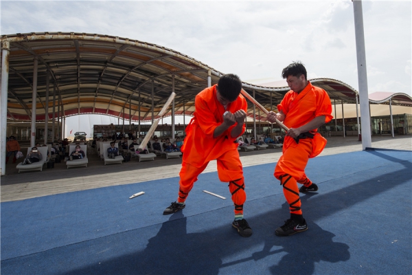 响沙湾,沙漠,度假地,景区,旅游,图片,照片,摄影,内蒙古响沙湾,内蒙古旅游,鄂尔多斯市旅游,莲花酒店,莲花度假酒店,莲沙度假岛,福沙度假岛,悦沙休闲岛,仙沙休闲岛,一粒沙度假村,在线预订,预定,旅行社,AAAAA,5A级旅游景区,库布齐,库布其沙漠,库布其旅游