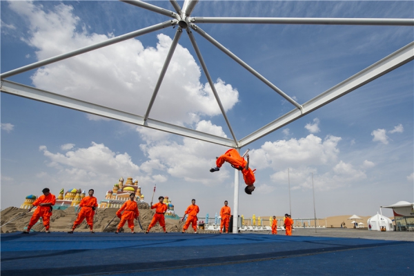 响沙湾,沙漠,度假地,景区,旅游,图片,照片,摄影,内蒙古响沙湾,内蒙古旅游,鄂尔多斯市旅游,莲花酒店,莲花度假酒店,莲沙度假岛,福沙度假岛,悦沙休闲岛,仙沙休闲岛,一粒沙度假村,在线预订,预定,旅行社,AAAAA,5A级旅游景区,库布齐,库布其沙漠,库布其旅游