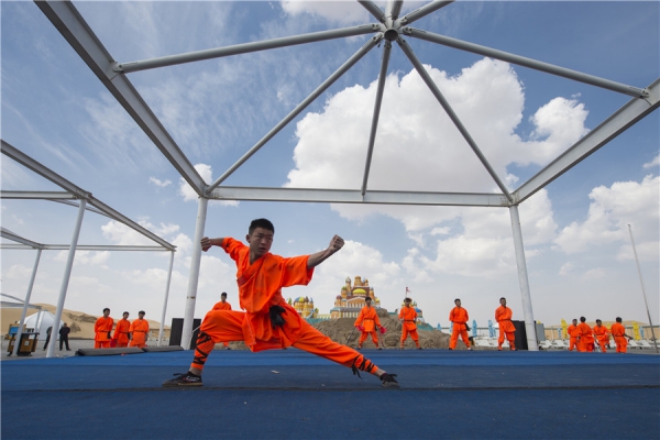 响沙湾,沙漠,度假地,景区,旅游,图片,照片,摄影,内蒙古响沙湾,内蒙古旅游,鄂尔多斯市旅游,莲花酒店,莲花度假酒店,莲沙度假岛,福沙度假岛,悦沙休闲岛,仙沙休闲岛,一粒沙度假村,在线预订,预定,旅行社,AAAAA,5A级旅游景区,库布齐,库布其沙漠,库布其旅游