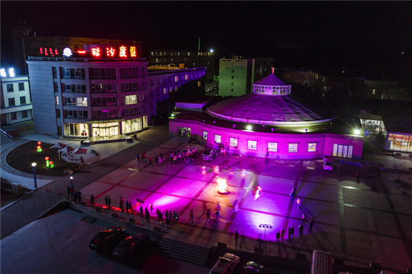 响沙湾,沙漠,度假地,景区,旅游,图片,照片,摄影,内蒙古响沙湾,内蒙古旅游,鄂尔多斯市旅游,莲花酒店,莲花度假酒店,莲沙度假岛,福沙度假岛,悦沙休闲岛,仙沙休闲岛,一粒沙度假村,在线预订,预定,旅行社,AAAAA,5A级旅游景区,库布齐,库布其沙漠,库布其旅游