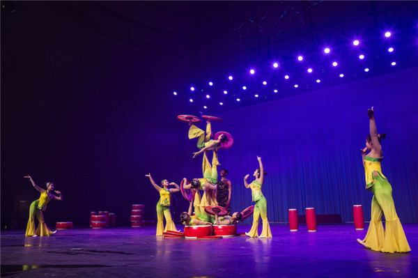 响沙湾,沙漠,度假地,景区,旅游,图片,照片,摄影,内蒙古响沙湾,内蒙古旅游,鄂尔多斯市旅游,莲花酒店,莲花度假酒店,莲沙度假岛,福沙度假岛,悦沙休闲岛,仙沙休闲岛,一粒沙度假村,在线预订,预定,旅行社,AAAAA,5A级旅游景区,库布齐,库布其沙漠,库布其旅游