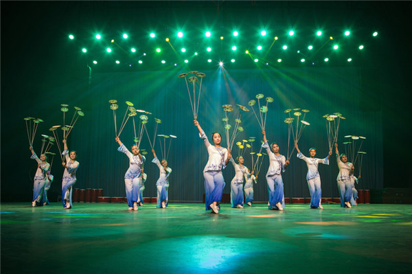 响沙湾,沙漠,度假地,景区,旅游,图片,照片,摄影,内蒙古响沙湾,内蒙古旅游,鄂尔多斯市旅游,莲花酒店,莲花度假酒店,莲沙度假岛,福沙度假岛,悦沙休闲岛,仙沙休闲岛,一粒沙度假村,在线预订,预定,旅行社,AAAAA,5A级旅游景区,库布齐,库布其沙漠,库布其旅游