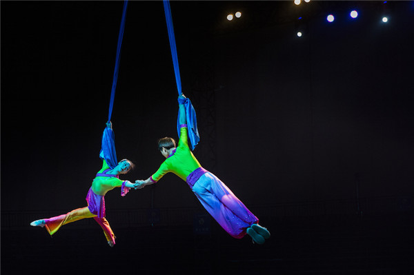 响沙湾,沙漠,度假地,景区,旅游,图片,照片,摄影,内蒙古响沙湾,内蒙古旅游,鄂尔多斯市旅游,莲花酒店,莲花度假酒店,莲沙度假岛,福沙度假岛,悦沙休闲岛,仙沙休闲岛,一粒沙度假村,在线预订,预定,旅行社,AAAAA,5A级旅游景区,库布齐,库布其沙漠,库布其旅游