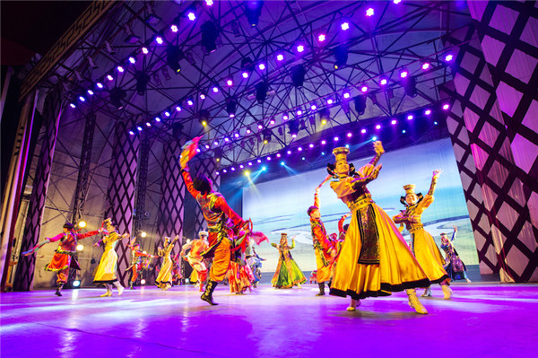 响沙湾,沙漠,度假地,景区,旅游,图片,照片,摄影,内蒙古响沙湾,内蒙古旅游,鄂尔多斯市旅游,莲花酒店,莲花度假酒店,莲沙度假岛,福沙度假岛,悦沙休闲岛,仙沙休闲岛,一粒沙度假村,在线预订,预定,旅行社,AAAAA,5A级旅游景区,库布齐,库布其沙漠,库布其旅游