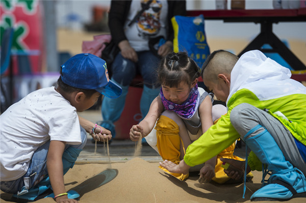 响沙湾,沙漠,度假地,景区,旅游,图片,照片,摄影,内蒙古响沙湾,内蒙古旅游,鄂尔多斯市旅游,莲花酒店,莲花度假酒店,莲沙度假岛,福沙度假岛,悦沙休闲岛,仙沙休闲岛,一粒沙度假村,在线预订,预定,旅行社,AAAAA,5A级旅游景区,库布齐,库布其沙漠,库布其旅游