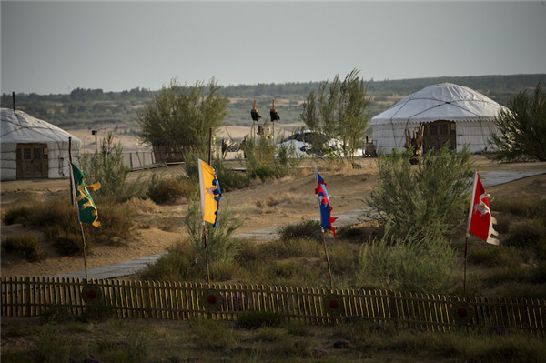 响沙湾,沙漠,度假地,景区,旅游,图片,照片,摄影,内蒙古响沙湾,内蒙古旅游,鄂尔多斯市旅游,莲花酒店,莲花度假酒店,莲沙度假岛,福沙度假岛,悦沙休闲岛,仙沙休闲岛,一粒沙度假村,在线预订,预定,旅行社,AAAAA,5A级旅游景区,库布齐,库布其沙漠,库布其旅游