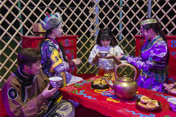 响沙湾,沙漠,度假地,景区,旅游,图片,照片,摄影,内蒙古响沙湾,内蒙古旅游,鄂尔多斯市旅游,莲花酒店,莲花度假酒店,莲沙度假岛,福沙度假岛,悦沙休闲岛,仙沙休闲岛,一粒沙度假村,在线预订,预定,旅行社,AAAAA,5A级旅游景区,库布齐,库布其沙漠,库布其旅游