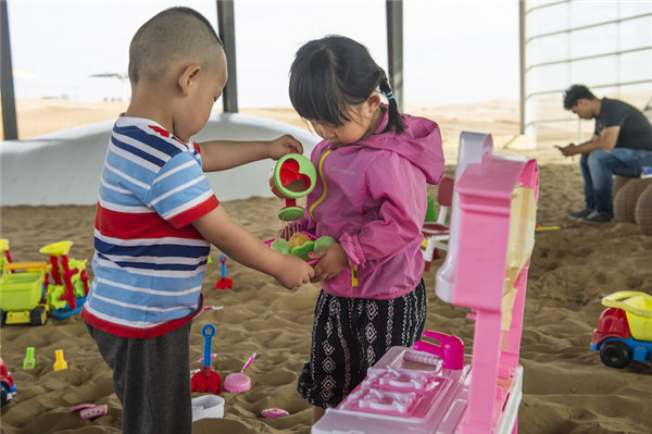 响沙湾,沙漠,度假地,景区,旅游,图片,照片,摄影,内蒙古响沙湾,内蒙古旅游,鄂尔多斯市旅游,莲花酒店,莲花度假酒店,莲沙度假岛,福沙度假岛,悦沙休闲岛,仙沙休闲岛,一粒沙度假村,在线预订,预定,旅行社,AAAAA,5A级旅游景区,库布齐,库布其沙漠,库布其旅游