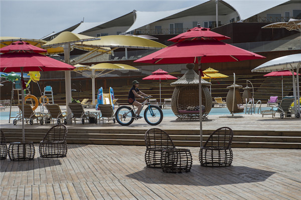 响沙湾,沙漠,度假地,景区,旅游,图片,照片,摄影,内蒙古响沙湾,内蒙古旅游,鄂尔多斯市旅游,莲花酒店,莲花度假酒店,莲沙度假岛,福沙度假岛,悦沙休闲岛,仙沙休闲岛,一粒沙度假村,在线预订,预定,旅行社,AAAAA,5A级旅游景区,库布齐,库布其沙漠,库布其旅游