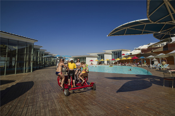 响沙湾,沙漠,度假地,景区,旅游,图片,照片,摄影,内蒙古响沙湾,内蒙古旅游,鄂尔多斯市旅游,莲花酒店,莲花度假酒店,莲沙度假岛,福沙度假岛,悦沙休闲岛,仙沙休闲岛,一粒沙度假村,在线预订,预定,旅行社,AAAAA,5A级旅游景区,库布齐,库布其沙漠,库布其旅游