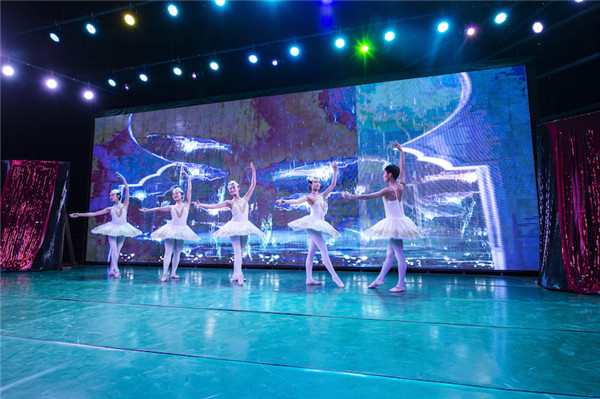 响沙湾,沙漠,度假地,景区,旅游,图片,照片,摄影,内蒙古响沙湾,内蒙古旅游,鄂尔多斯市旅游,莲花酒店,莲花度假酒店,莲沙度假岛,福沙度假岛,悦沙休闲岛,仙沙休闲岛,一粒沙度假村,在线预订,预定,旅行社,AAAAA,5A级旅游景区,库布齐,库布其沙漠,库布其旅游