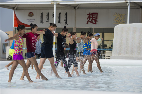响沙湾,沙漠,度假地,景区,旅游,图片,照片,摄影,内蒙古响沙湾,内蒙古旅游,鄂尔多斯市旅游,莲花酒店,莲花度假酒店,莲沙度假岛,福沙度假岛,悦沙休闲岛,仙沙休闲岛,一粒沙度假村,在线预订,预定,旅行社,AAAAA,5A级旅游景区,库布齐,库布其沙漠,库布其旅游