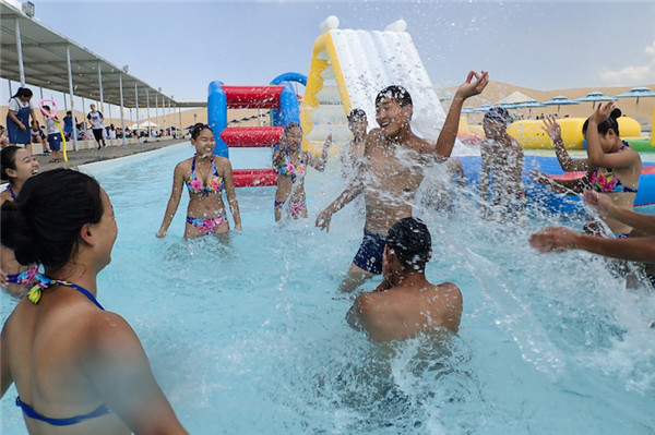 响沙湾,沙漠,度假地,景区,旅游,图片,照片,摄影,内蒙古响沙湾,内蒙古旅游,鄂尔多斯市旅游,莲花酒店,莲花度假酒店,莲沙度假岛,福沙度假岛,悦沙休闲岛,仙沙休闲岛,一粒沙度假村,在线预订,预定,旅行社,AAAAA,5A级旅游景区,库布齐,库布其沙漠,库布其旅游