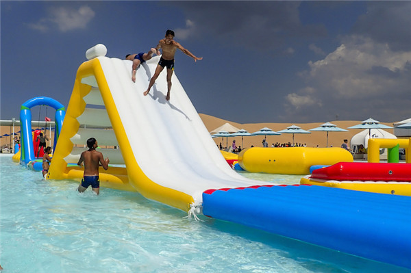 响沙湾,沙漠,度假地,景区,旅游,图片,照片,摄影,内蒙古响沙湾,内蒙古旅游,鄂尔多斯市旅游,莲花酒店,莲花度假酒店,莲沙度假岛,福沙度假岛,悦沙休闲岛,仙沙休闲岛,一粒沙度假村,在线预订,预定,旅行社,AAAAA,5A级旅游景区,库布齐,库布其沙漠,库布其旅游