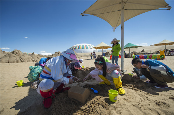 响沙湾,沙漠,度假地,景区,旅游,图片,照片,摄影,内蒙古响沙湾,内蒙古旅游,鄂尔多斯市旅游,莲花酒店,莲花度假酒店,莲沙度假岛,福沙度假岛,悦沙休闲岛,仙沙休闲岛,一粒沙度假村,在线预订,预定,旅行社,AAAAA,5A级旅游景区,库布齐,库布其沙漠,库布其旅游
