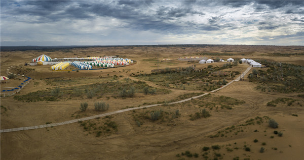 响沙湾,沙漠,度假地,景区,旅游,图片,照片,摄影,内蒙古响沙湾,内蒙古旅游,鄂尔多斯市旅游,莲花酒店,莲花度假酒店,莲沙度假岛,福沙度假岛,悦沙休闲岛,仙沙休闲岛,一粒沙度假村,在线预订,预定,旅行社,AAAAA,5A级旅游景区,库布齐,库布其沙漠,库布其旅游