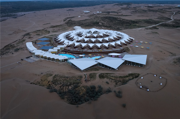 响沙湾,沙漠,度假地,景区,旅游,图片,照片,摄影,内蒙古响沙湾,内蒙古旅游,鄂尔多斯市旅游,莲花酒店,莲花度假酒店,莲沙度假岛,福沙度假岛,悦沙休闲岛,仙沙休闲岛,一粒沙度假村,在线预订,预定,旅行社,AAAAA,5A级旅游景区,库布齐,库布其沙漠,库布其旅游