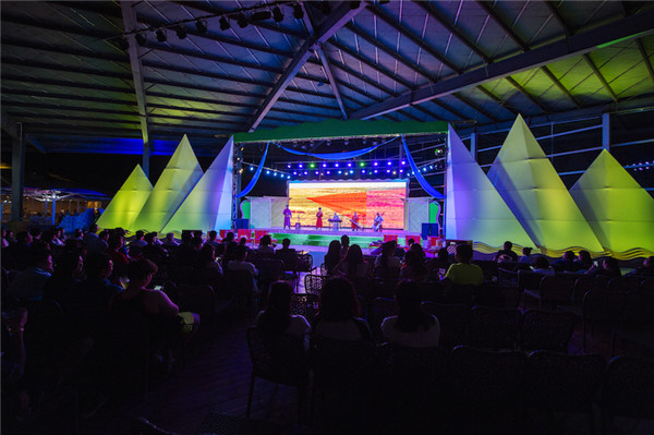 响沙湾,沙漠,度假地,景区,旅游,图片,照片,摄影,内蒙古响沙湾,内蒙古旅游,鄂尔多斯市旅游,莲花酒店,莲花度假酒店,莲沙度假岛,福沙度假岛,悦沙休闲岛,仙沙休闲岛,一粒沙度假村,在线预订,预定,旅行社,AAAAA,5A级旅游景区,库布齐,库布其沙漠,库布其旅游