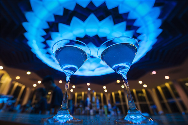 响沙湾,沙漠,度假地,景区,旅游,图片,照片,摄影,内蒙古响沙湾,内蒙古旅游,鄂尔多斯市旅游,莲花酒店,莲花度假酒店,莲沙度假岛,福沙度假岛,悦沙休闲岛,仙沙休闲岛,一粒沙度假村,在线预订,预定,旅行社,AAAAA,5A级旅游景区,库布齐,库布其沙漠,库布其旅游