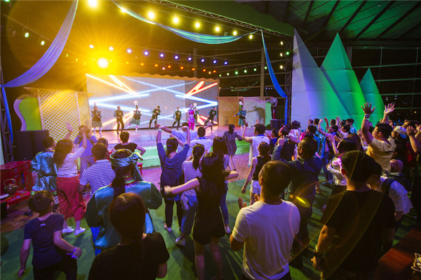 响沙湾,沙漠,度假地,景区,旅游,图片,照片,摄影,内蒙古响沙湾,内蒙古旅游,鄂尔多斯市旅游,莲花酒店,莲花度假酒店,莲沙度假岛,福沙度假岛,悦沙休闲岛,仙沙休闲岛,一粒沙度假村,在线预订,预定,旅行社,AAAAA,5A级旅游景区,库布齐,库布其沙漠,库布其旅游