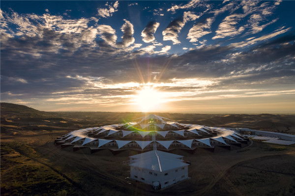 响沙湾,沙漠,度假地,景区,旅游,图片,照片,摄影,内蒙古响沙湾,内蒙古旅游,鄂尔多斯市旅游,莲花酒店,莲花度假酒店,莲沙度假岛,福沙度假岛,悦沙休闲岛,仙沙休闲岛,一粒沙度假村,在线预订,预定,旅行社,AAAAA,5A级旅游景区,库布齐,库布其沙漠,库布其旅游