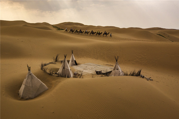 响沙湾,沙漠,度假地,景区,旅游,图片,照片,摄影,内蒙古响沙湾,内蒙古旅游,鄂尔多斯市旅游,莲花酒店,莲花度假酒店,莲沙度假岛,福沙度假岛,悦沙休闲岛,仙沙休闲岛,一粒沙度假村,在线预订,预定,旅行社,AAAAA,5A级旅游景区,库布齐,库布其沙漠,库布其旅游