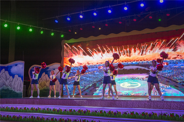 响沙湾,沙漠,度假地,景区,旅游,图片,照片,摄影,内蒙古响沙湾,内蒙古旅游,鄂尔多斯市旅游,莲花酒店,莲花度假酒店,莲沙度假岛,福沙度假岛,悦沙休闲岛,仙沙休闲岛,一粒沙度假村,在线预订,预定,旅行社,AAAAA,5A级旅游景区,库布齐,库布其沙漠,库布其旅游