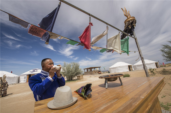 响沙湾,沙漠,度假地,景区,旅游,图片,照片,摄影,内蒙古响沙湾,内蒙古旅游,鄂尔多斯市旅游,莲花酒店,莲花度假酒店,莲沙度假岛,福沙度假岛,悦沙休闲岛,仙沙休闲岛,一粒沙度假村,在线预订,预定,旅行社,AAAAA,5A级旅游景区,库布齐,库布其沙漠,库布其旅游