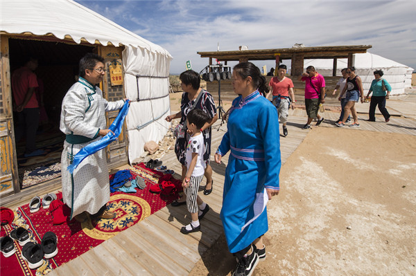 响沙湾,沙漠,度假地,景区,旅游,图片,照片,摄影,内蒙古响沙湾,内蒙古旅游,鄂尔多斯市旅游,莲花酒店,莲花度假酒店,莲沙度假岛,福沙度假岛,悦沙休闲岛,仙沙休闲岛,一粒沙度假村,在线预订,预定,旅行社,AAAAA,5A级旅游景区,库布齐,库布其沙漠,库布其旅游