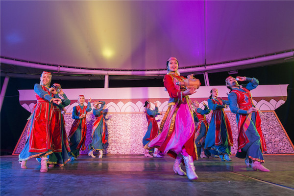 响沙湾,沙漠,度假地,景区,旅游,图片,照片,摄影,内蒙古响沙湾,内蒙古旅游,鄂尔多斯市旅游,莲花酒店,莲花度假酒店,莲沙度假岛,福沙度假岛,悦沙休闲岛,仙沙休闲岛,一粒沙度假村,在线预订,预定,旅行社,AAAAA,5A级旅游景区,库布齐,库布其沙漠,库布其旅游