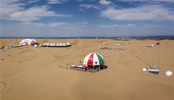 响沙湾,沙漠,度假地,景区,旅游,图片,照片,摄影,内蒙古响沙湾,内蒙古旅游,鄂尔多斯市旅游,莲花酒店,莲花度假酒店,莲沙度假岛,福沙度假岛,悦沙休闲岛,仙沙休闲岛,一粒沙度假村,在线预订,预定,旅行社,AAAAA,5A级旅游景区,库布齐,库布其沙漠,库布其旅游