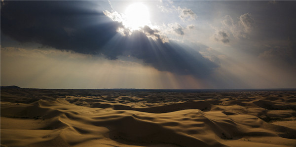 响沙湾,沙漠,度假地,景区,旅游,图片,照片,摄影,内蒙古响沙湾,内蒙古旅游,鄂尔多斯市旅游,莲花酒店,莲花度假酒店,莲沙度假岛,福沙度假岛,悦沙休闲岛,仙沙休闲岛,一粒沙度假村,在线预订,预定,旅行社,AAAAA,5A级旅游景区,库布齐,库布其沙漠,库布其旅游