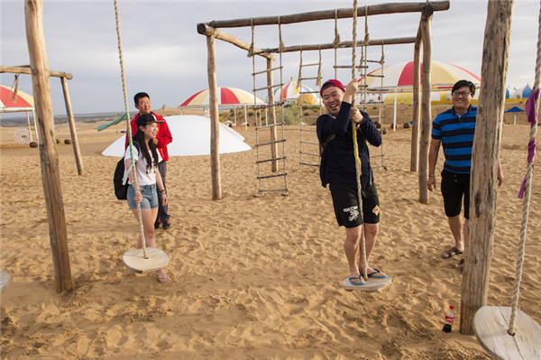 响沙湾,沙漠,度假地,景区,旅游,图片,照片,摄影,内蒙古响沙湾,内蒙古旅游,鄂尔多斯市旅游,莲花酒店,莲花度假酒店,莲沙度假岛,福沙度假岛,悦沙休闲岛,仙沙休闲岛,一粒沙度假村,在线预订,预定,旅行社,AAAAA,5A级旅游景区,库布齐,库布其沙漠,库布其旅游