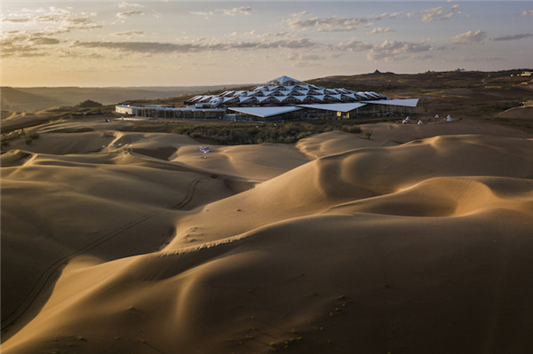 响沙湾,沙漠,度假地,景区,旅游,图片,照片,摄影,内蒙古响沙湾,内蒙古旅游,鄂尔多斯市旅游,莲花酒店,莲花度假酒店,莲沙度假岛,福沙度假岛,悦沙休闲岛,仙沙休闲岛,一粒沙度假村,在线预订,预定,旅行社,AAAAA,5A级旅游景区,库布齐,库布其沙漠,库布其旅游
