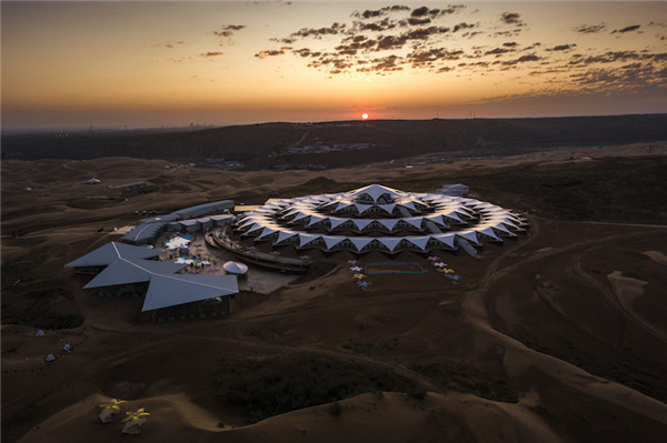 响沙湾,沙漠,度假地,景区,旅游,图片,照片,摄影,内蒙古响沙湾,内蒙古旅游,鄂尔多斯市旅游,莲花酒店,莲花度假酒店,莲沙度假岛,福沙度假岛,悦沙休闲岛,仙沙休闲岛,一粒沙度假村,在线预订,预定,旅行社,AAAAA,5A级旅游景区,库布齐,库布其沙漠,库布其旅游