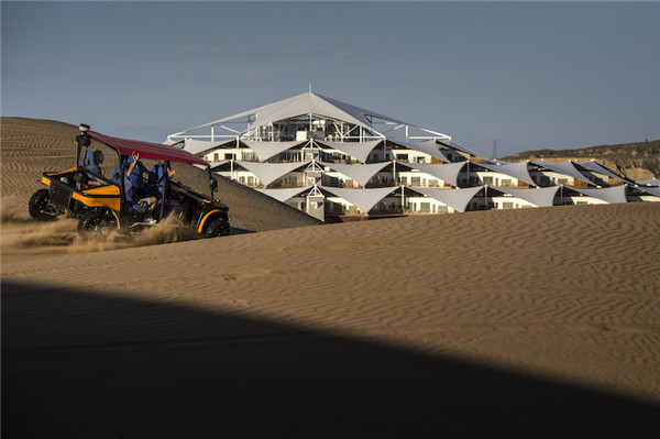响沙湾,沙漠,度假地,景区,旅游,图片,照片,摄影,内蒙古响沙湾,内蒙古旅游,鄂尔多斯市旅游,莲花酒店,莲花度假酒店,莲沙度假岛,福沙度假岛,悦沙休闲岛,仙沙休闲岛,一粒沙度假村,在线预订,预定,旅行社,AAAAA,5A级旅游景区,库布齐,库布其沙漠,库布其旅游